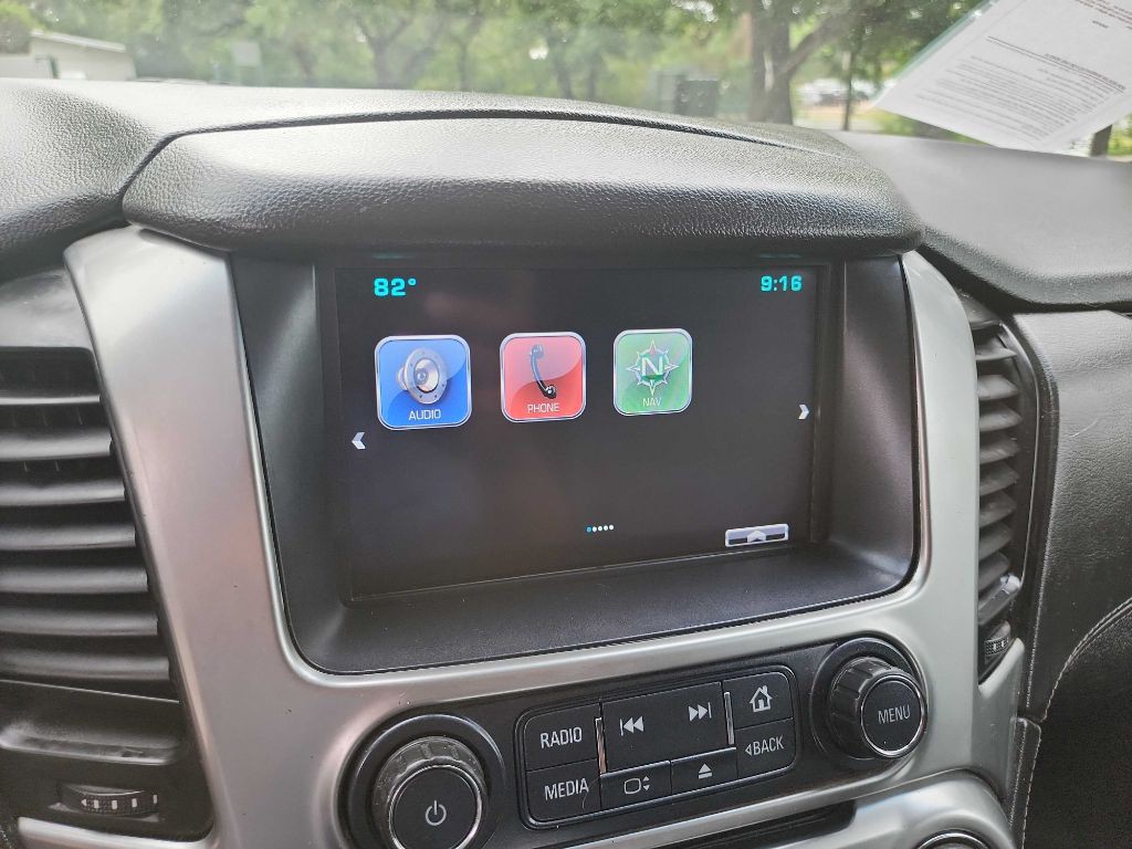 2015 Chevrolet Suburban Image 24