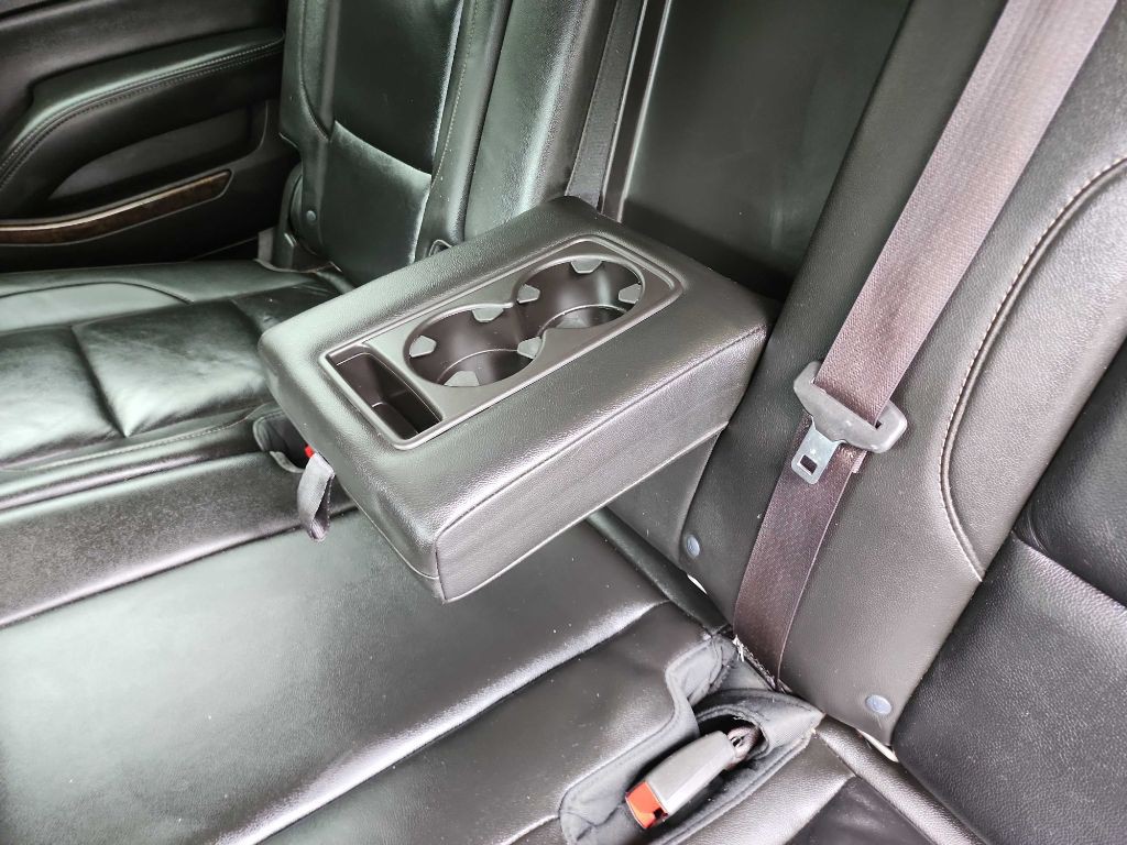 2015 Chevrolet Suburban Image 25
