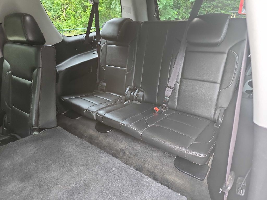 2015 Chevrolet Suburban Image 26