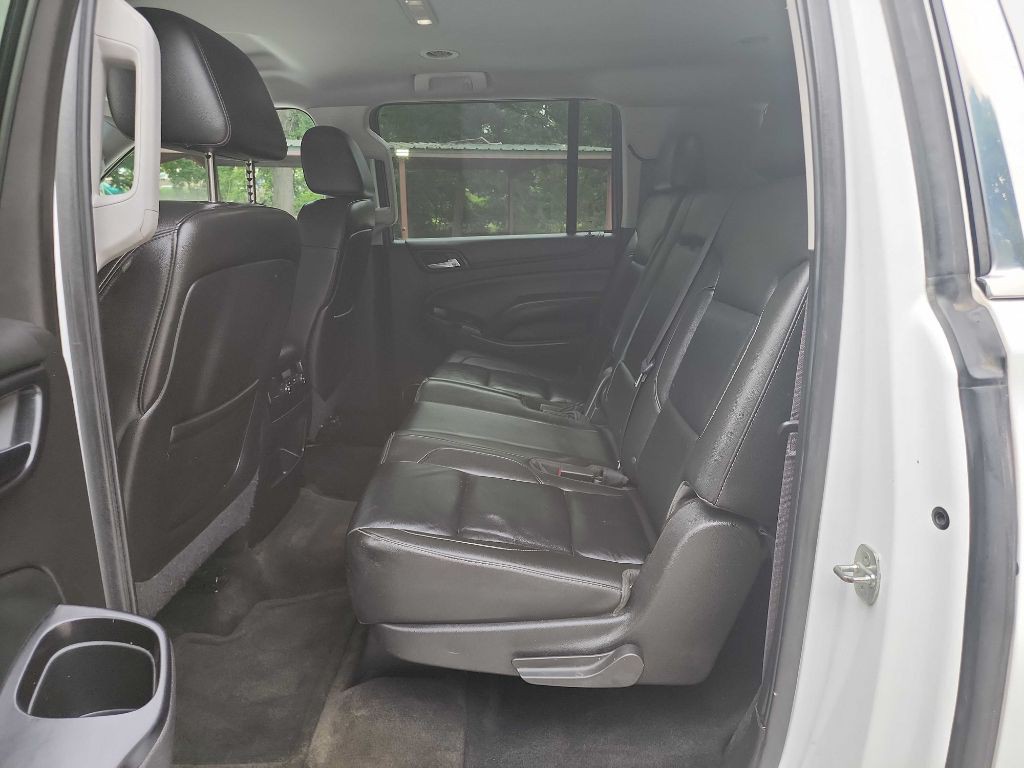 2015 Chevrolet Suburban Image 27