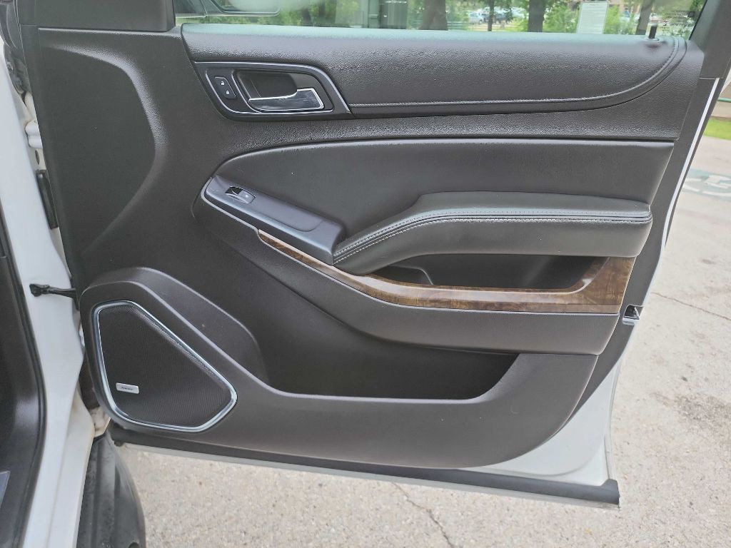 2015 Chevrolet Suburban Image 31