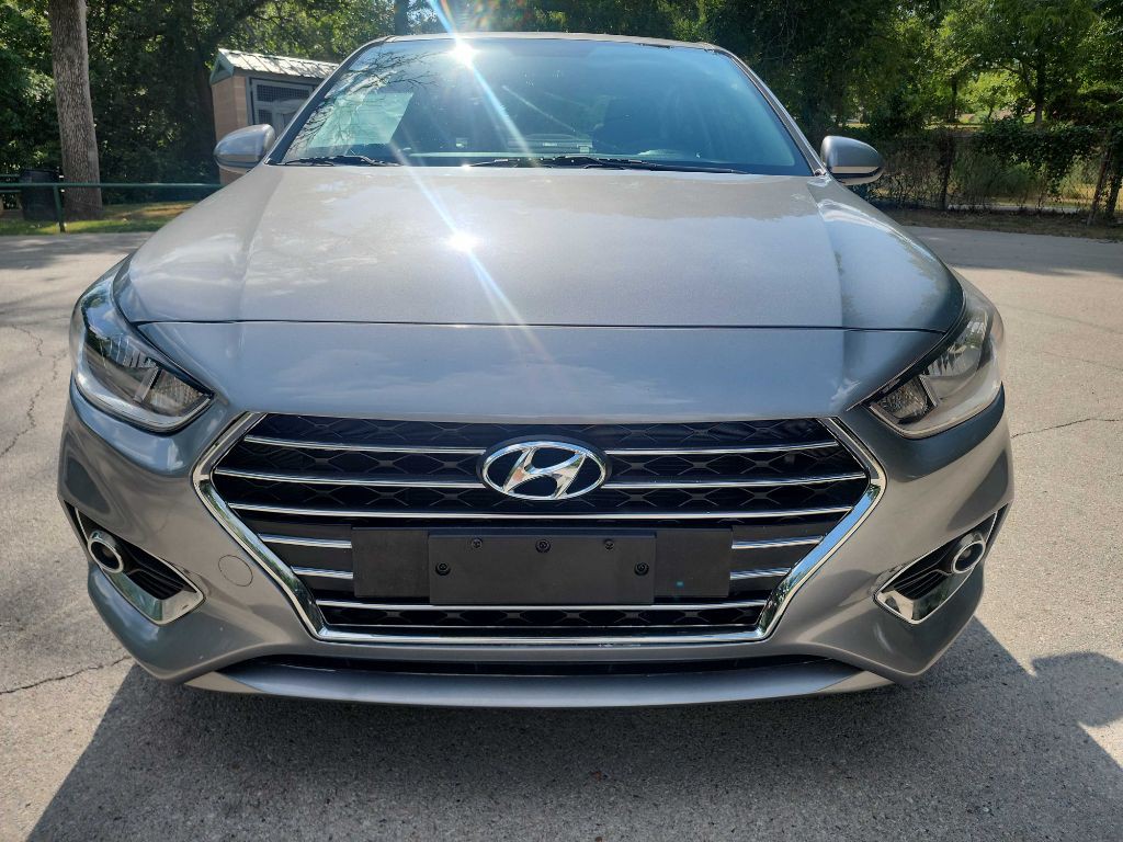 2021 Hyundai Accent Image 2