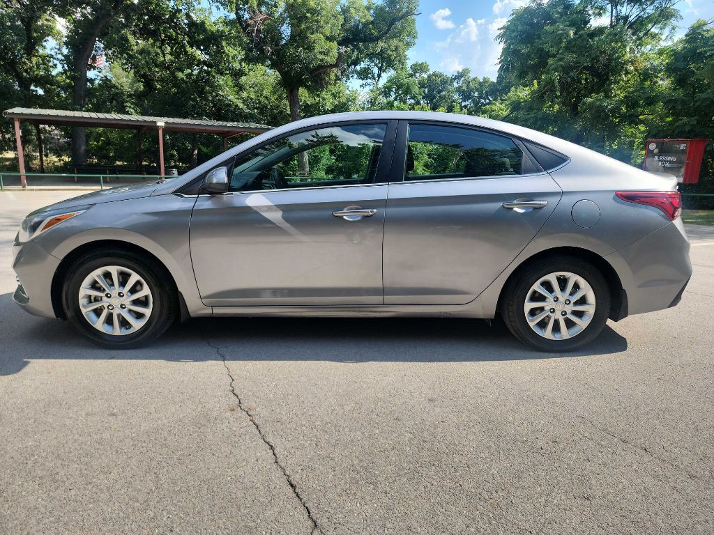 2021 Hyundai Accent Image 4