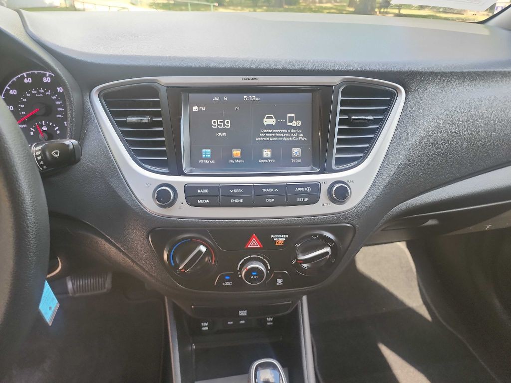 2021 Hyundai Accent Image 14