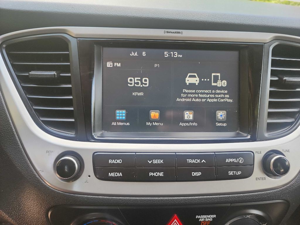 2021 Hyundai Accent Image 16