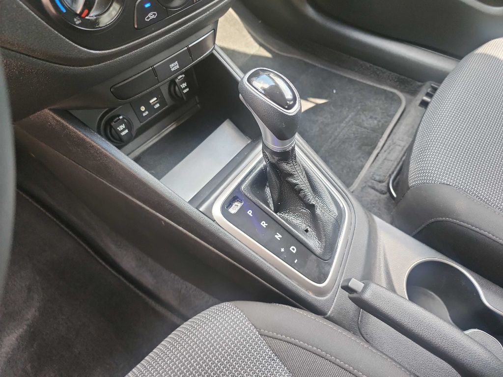 2021 Hyundai Accent Image 20