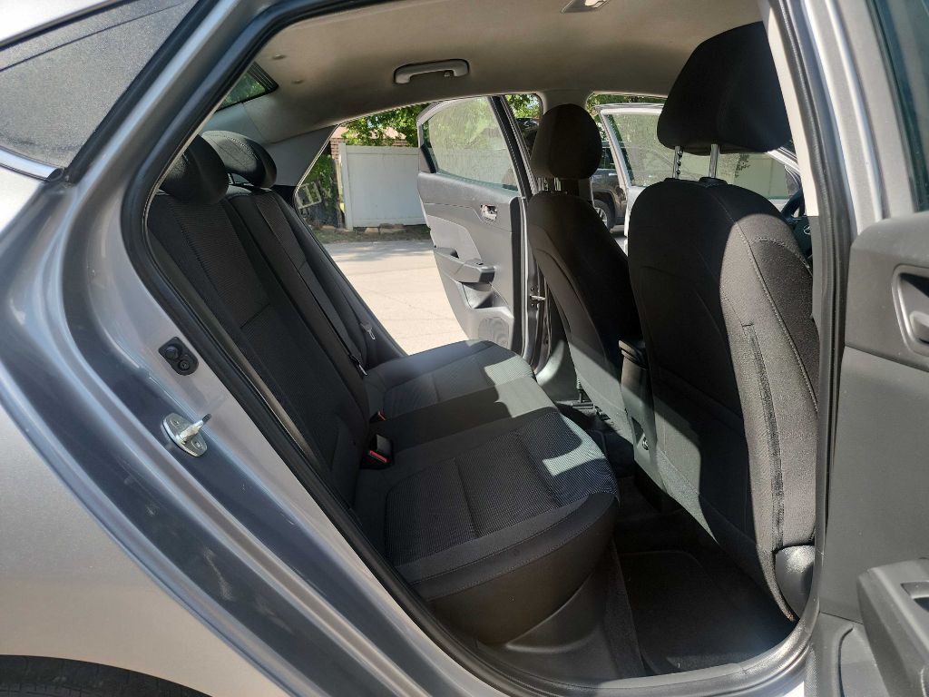 2021 Hyundai Accent Image 22