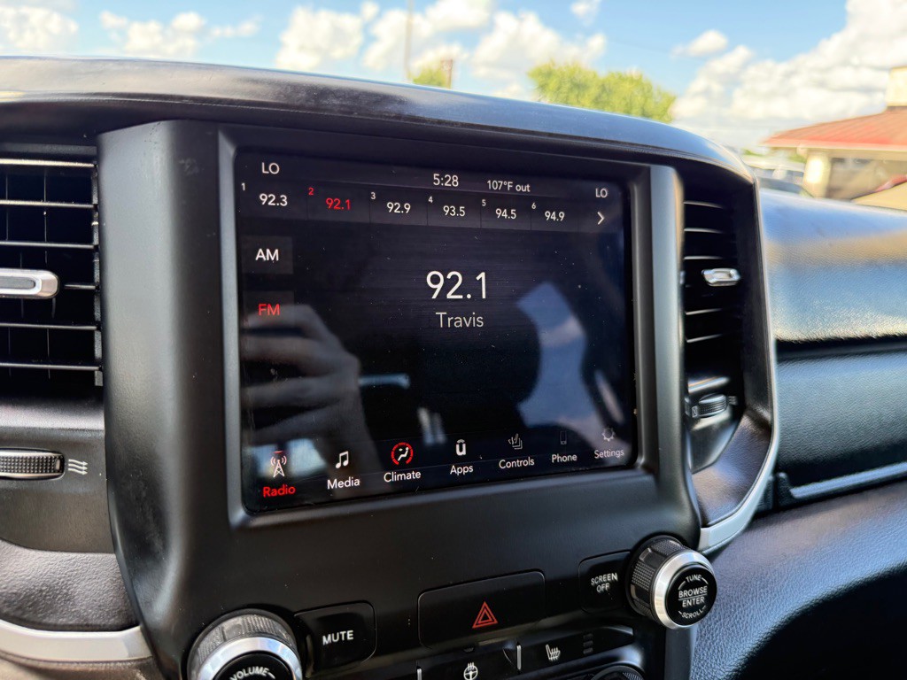 2020 RAM 1500 Image 32