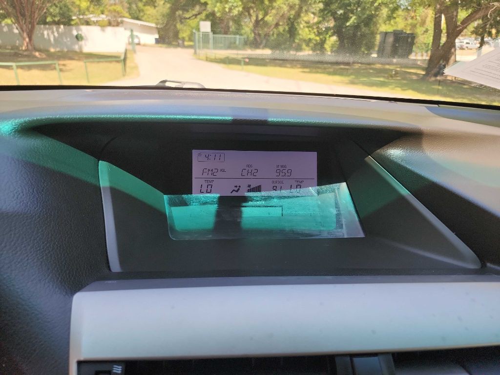 2010 Lexus RX Image 23