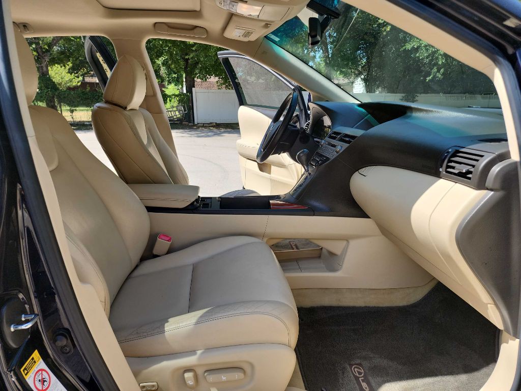 2010 Lexus RX Image 34