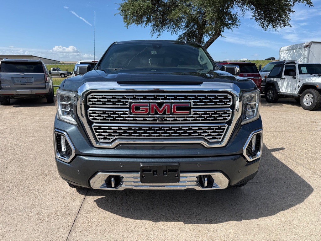 2020 GMC Sierra Image 2