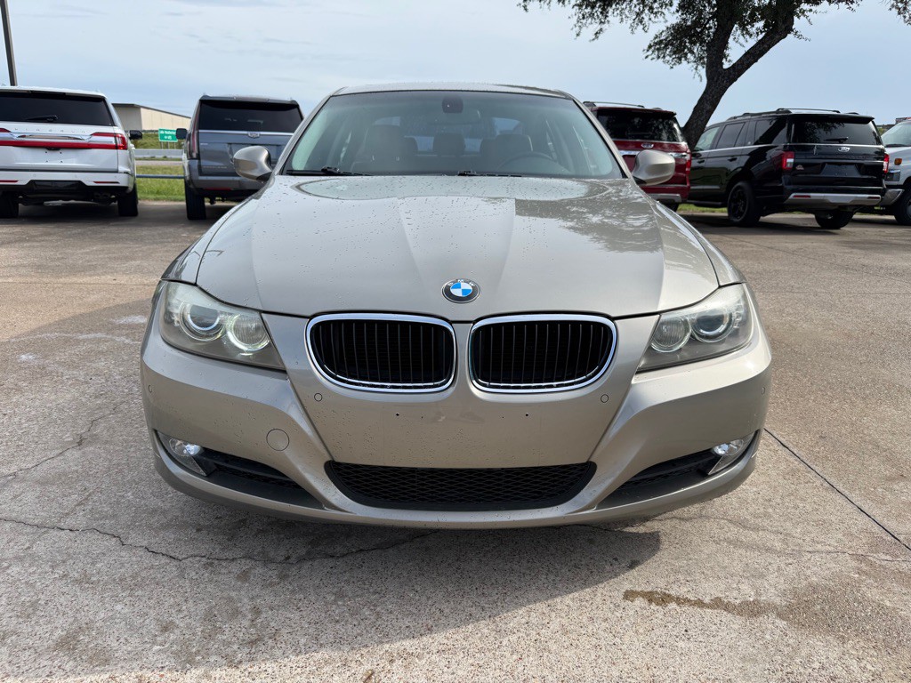 2009 BMW 3 Series Image 2