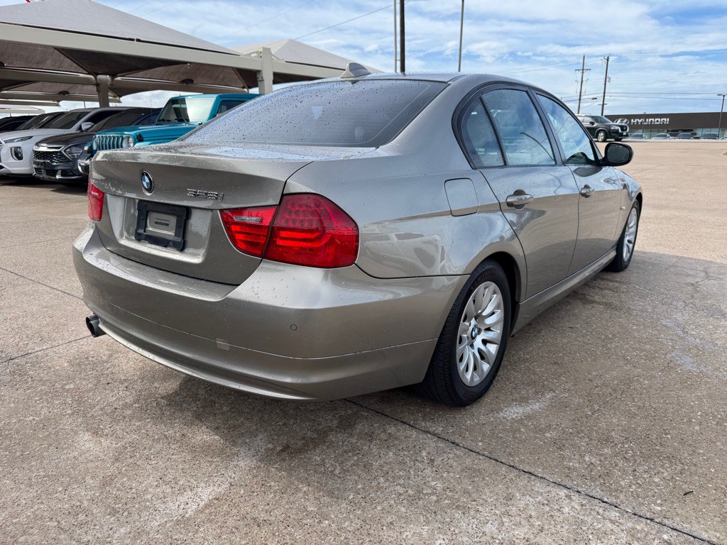 2009 BMW 3 Series Image 7