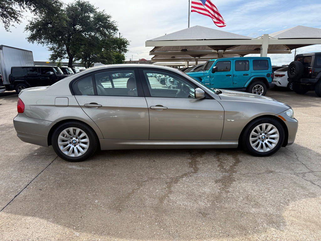 2009 BMW 3 Series Image 8