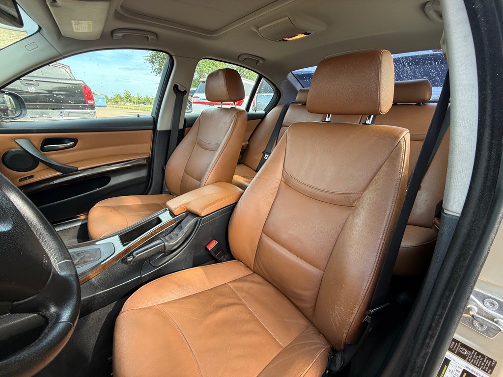 2009 BMW 3 Series Image 17