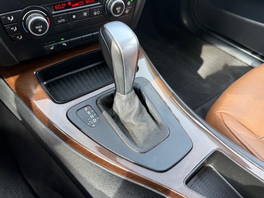 2009 BMW 3 Series Image 26