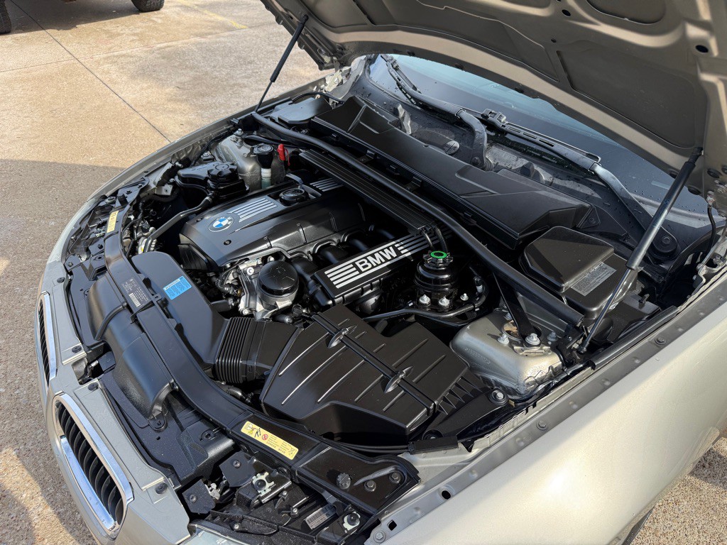 2009 BMW 3 Series Image 32