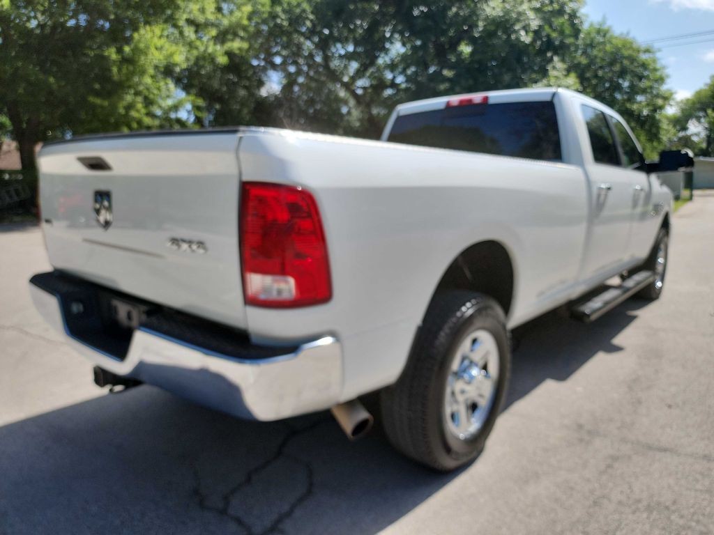 2016 RAM 3500 Image 11