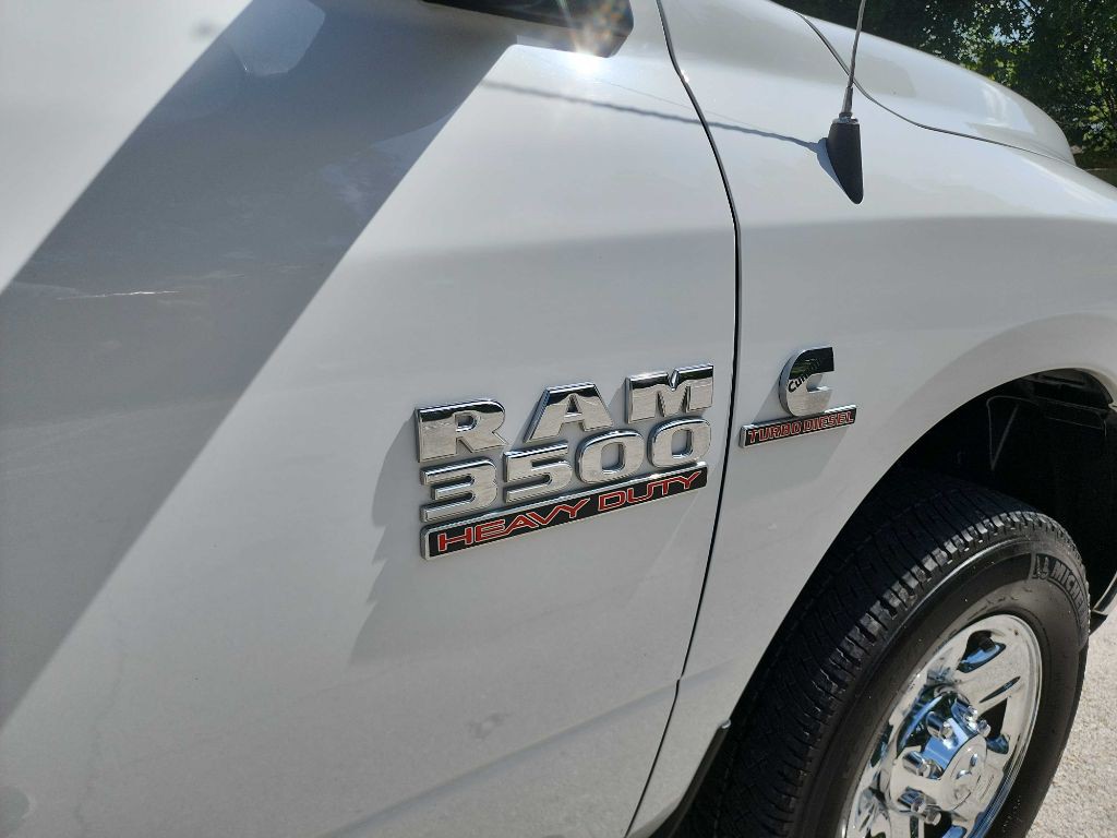2016 RAM 3500 Image 16