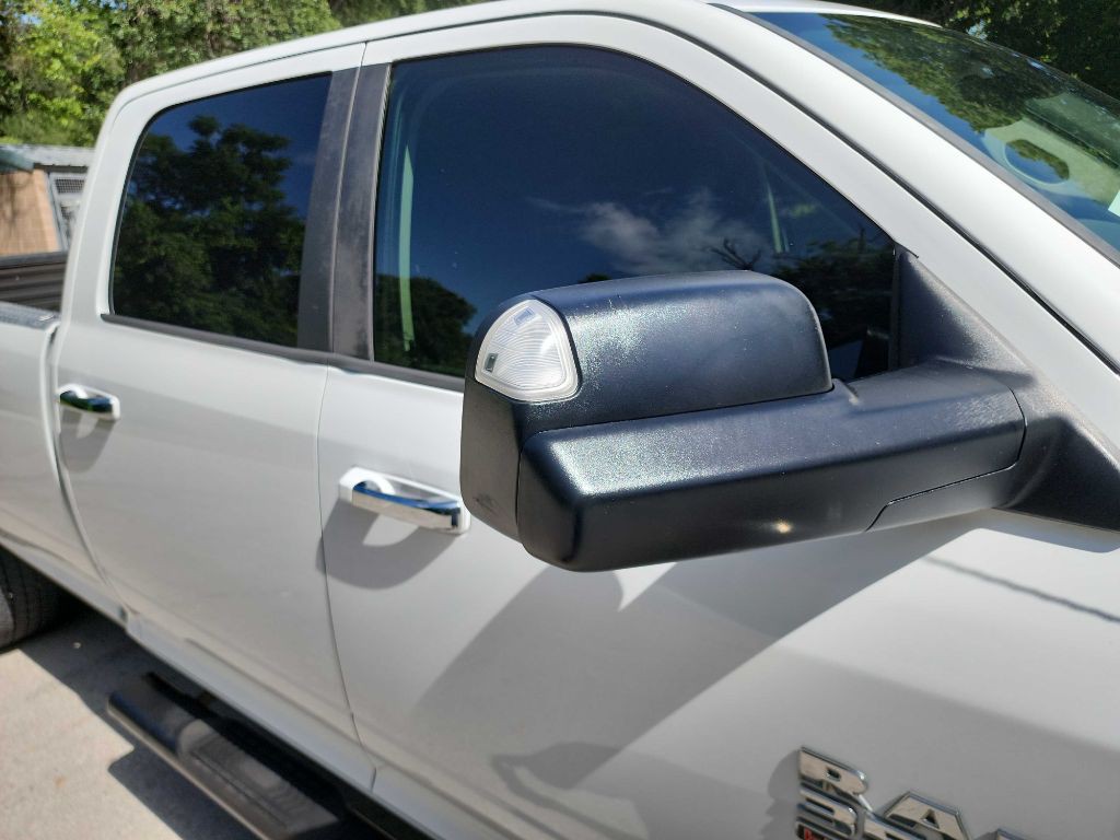 2016 RAM 3500 Image 17