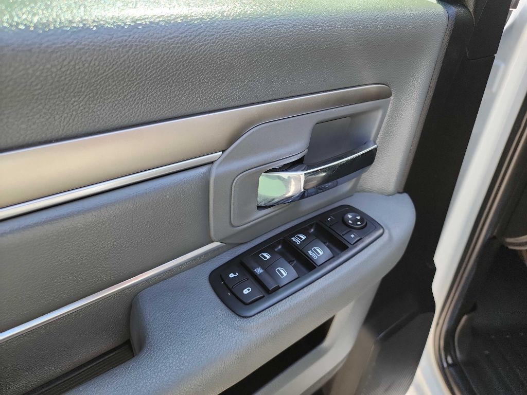 2016 RAM 3500 Image 19