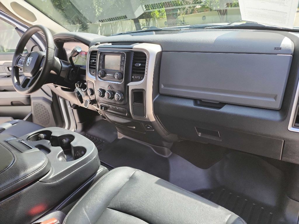 2016 RAM 3500 Image 44
