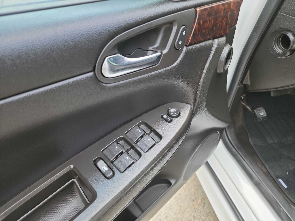 2014 Chevrolet Impala Image 10