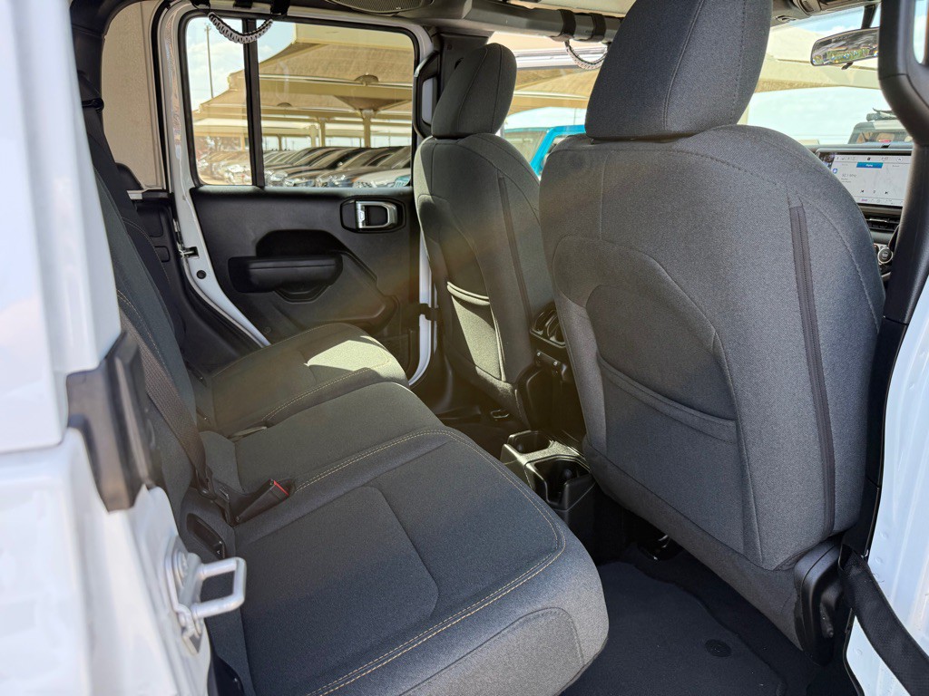 2025 Jeep Gladiator Image 19