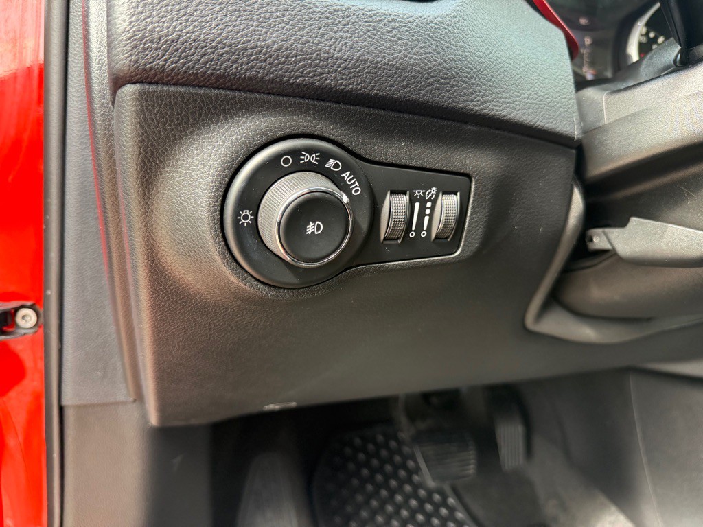 2017 Jeep Compass Image 19