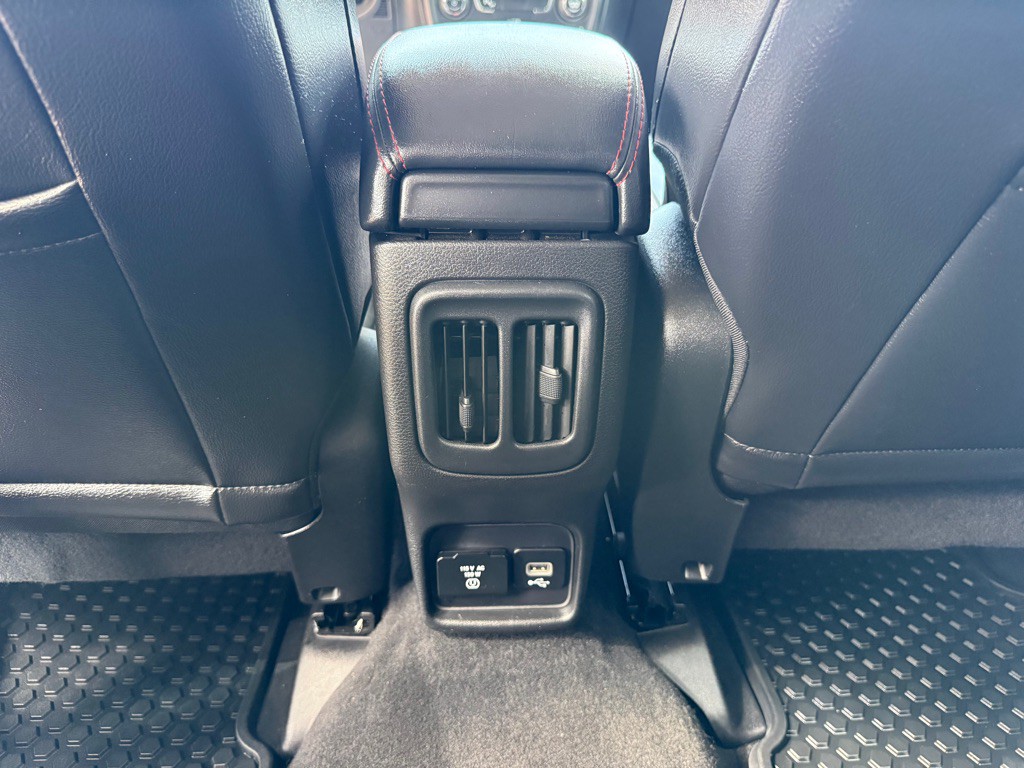 2017 Jeep Compass Image 21