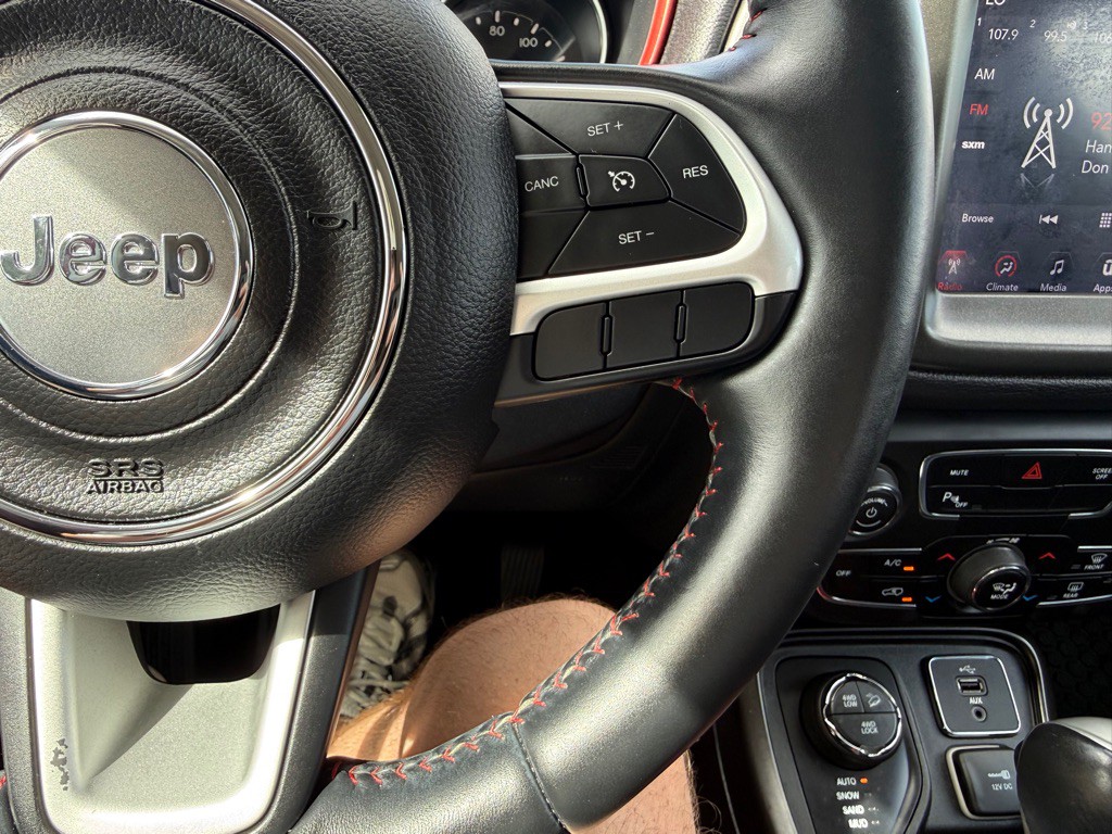 2017 Jeep Compass Image 36