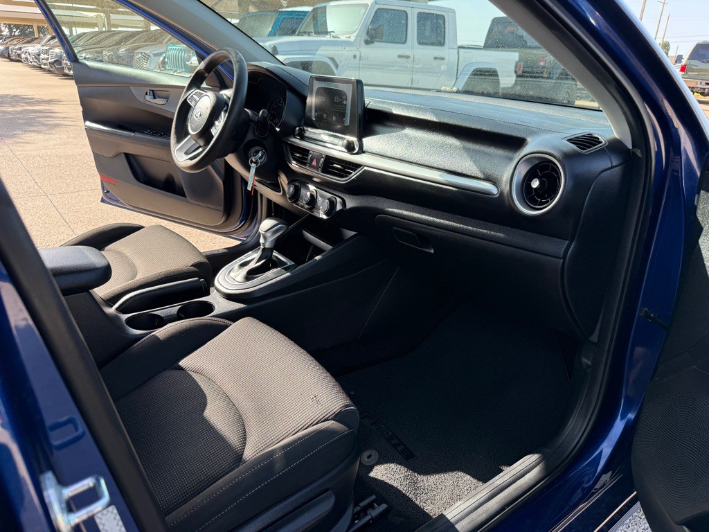 2021 Kia Forte Image 15