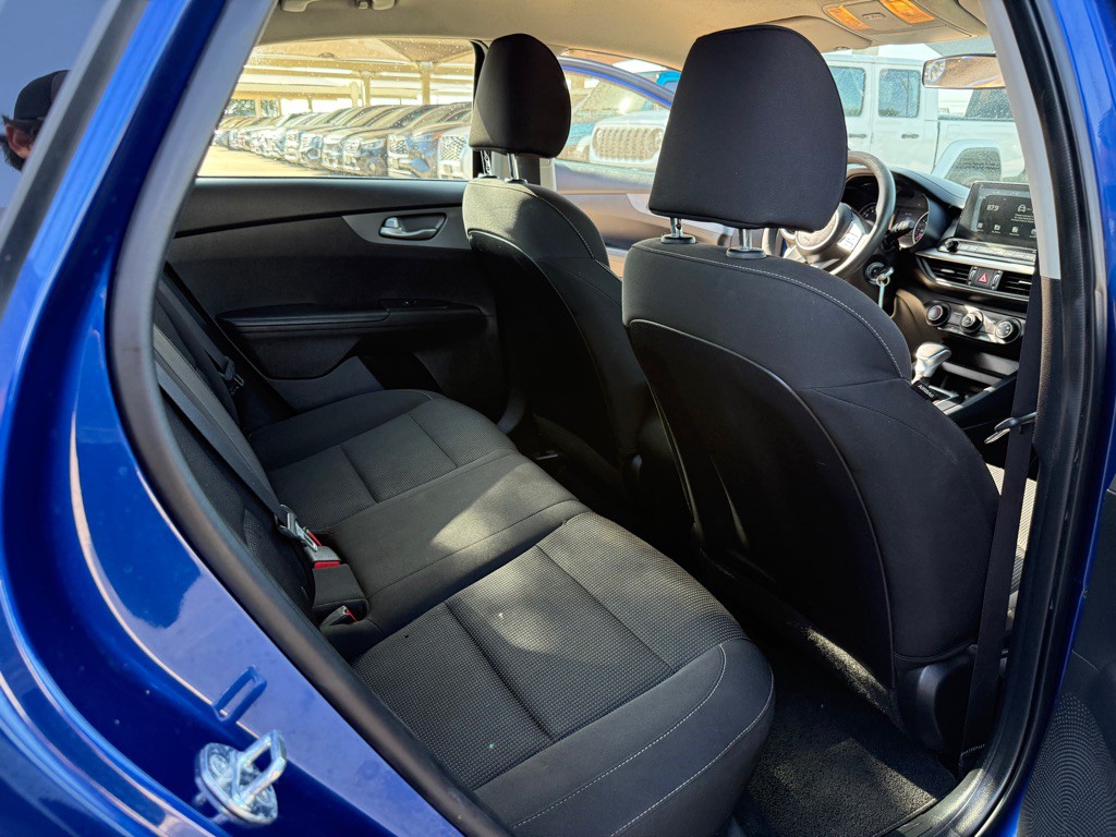 2021 Kia Forte Image 16