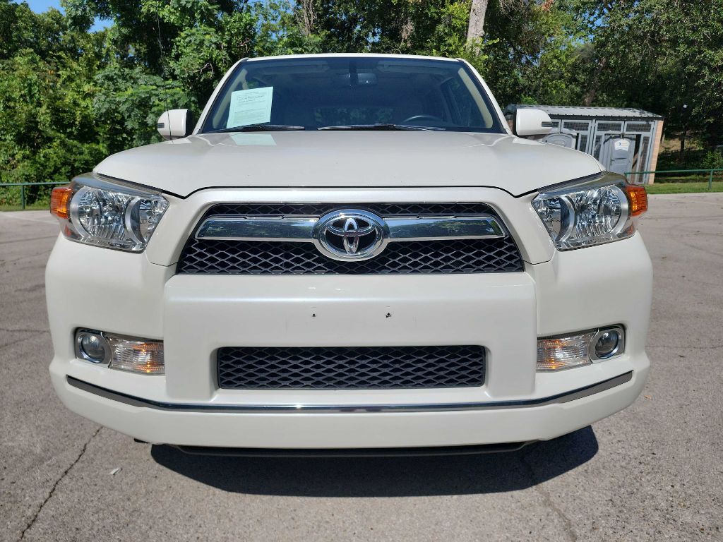 2011 Toyota 4Runner Image 2