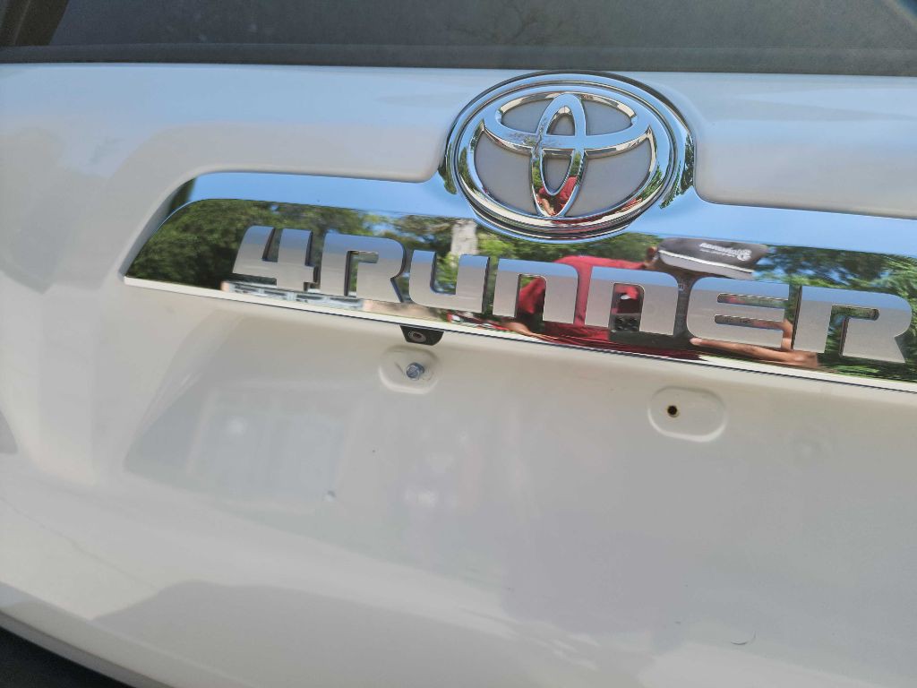 2011 Toyota 4Runner Image 8