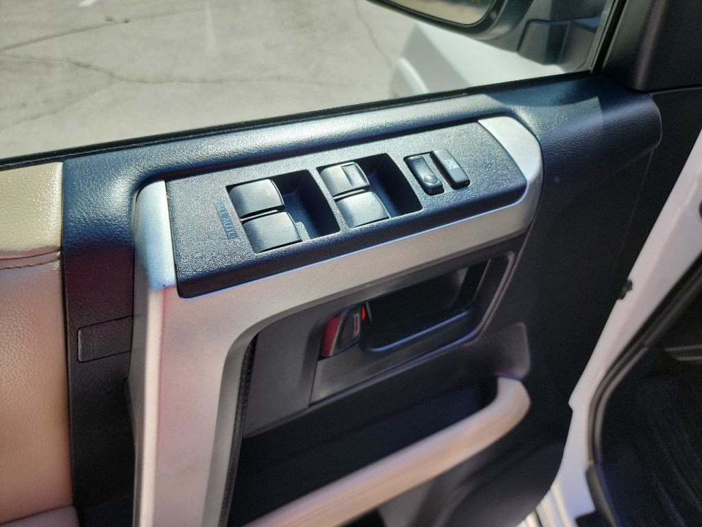2011 Toyota 4Runner Image 16