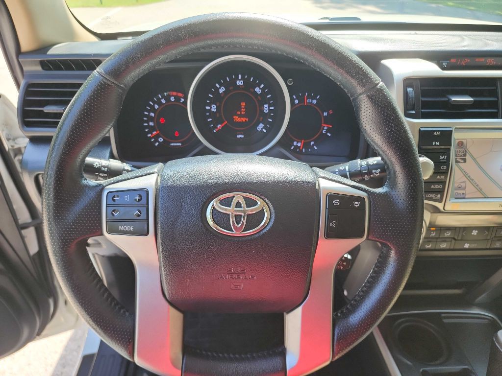 2011 Toyota 4Runner Image 18