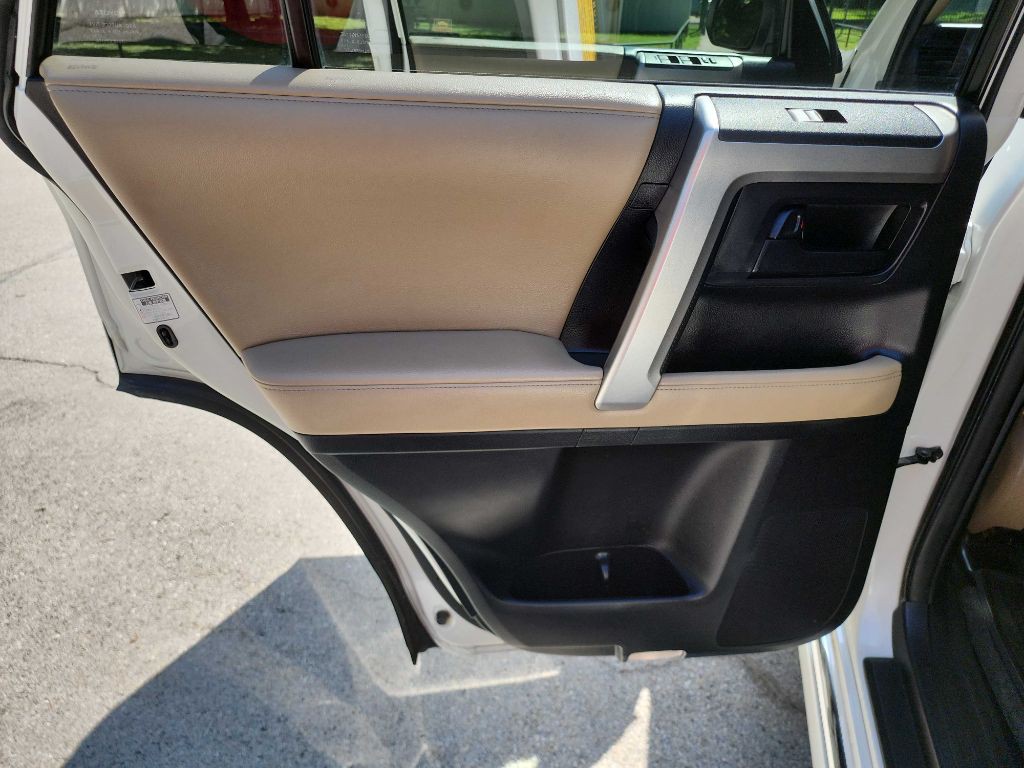 2011 Toyota 4Runner Image 29