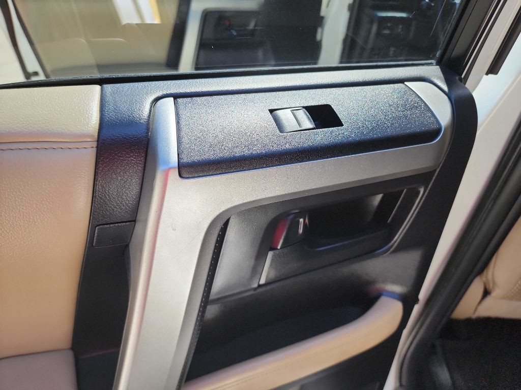 2011 Toyota 4Runner Image 32