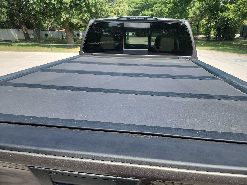 2016 Nissan Titan Image 10
