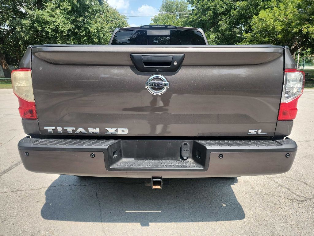2016 Nissan Titan Image 6