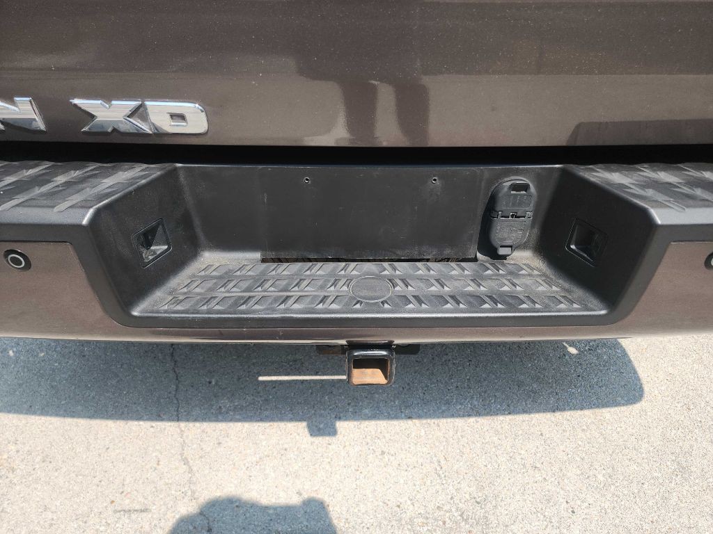 2016 Nissan Titan Image 7