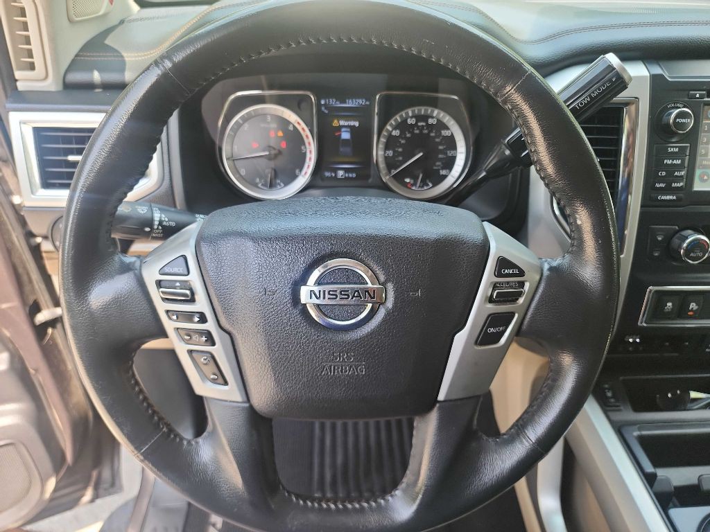 2016 Nissan Titan Image 21