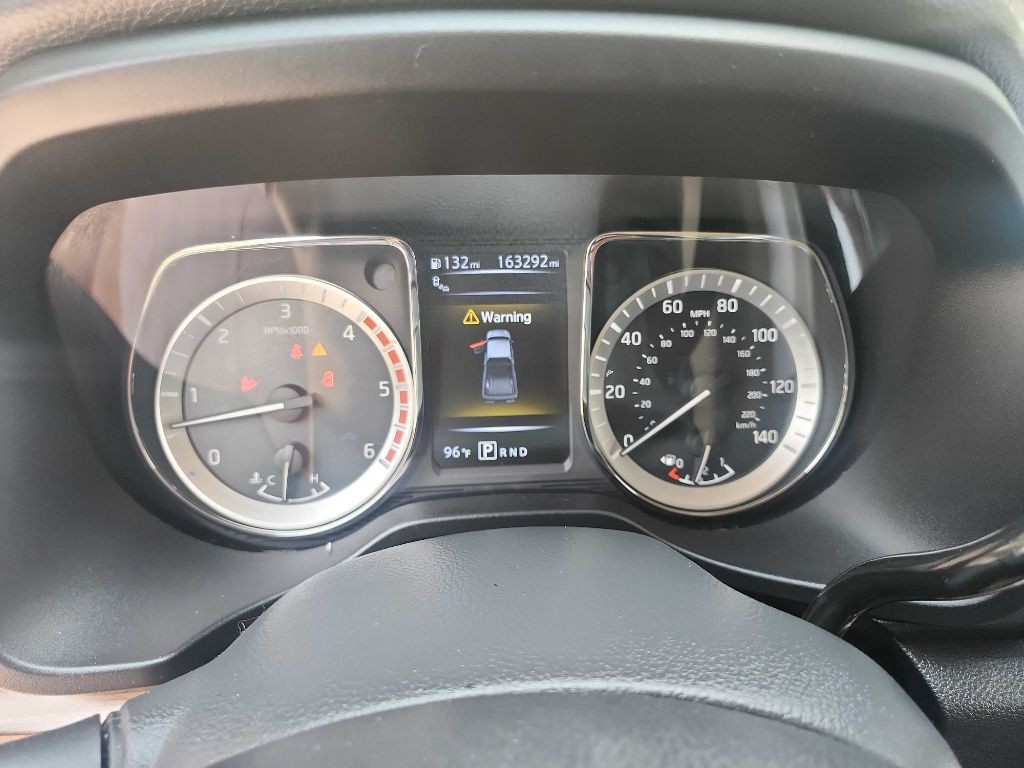 2016 Nissan Titan Image 27