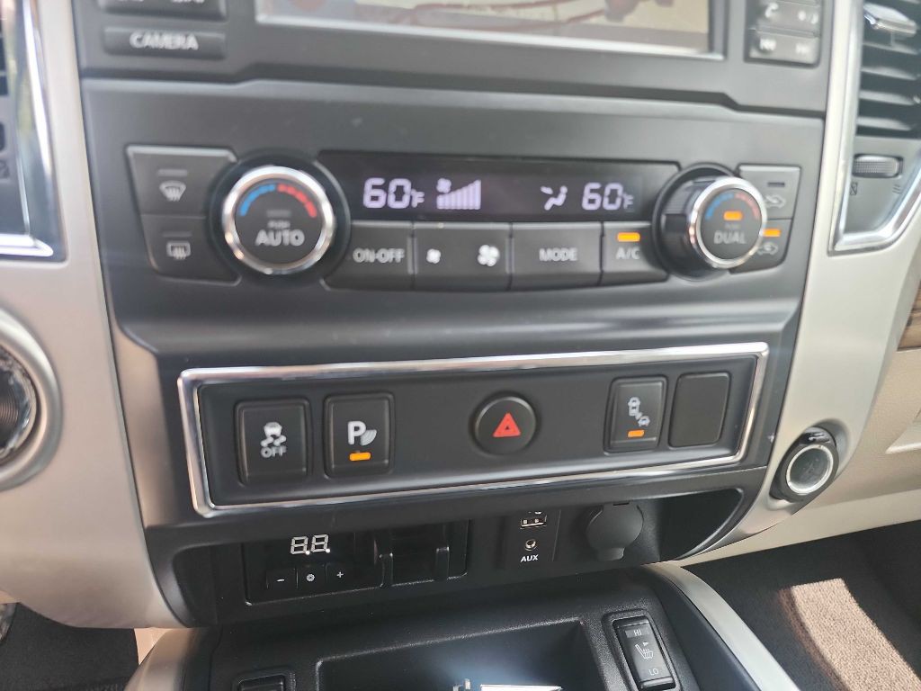 2016 Nissan Titan Image 28
