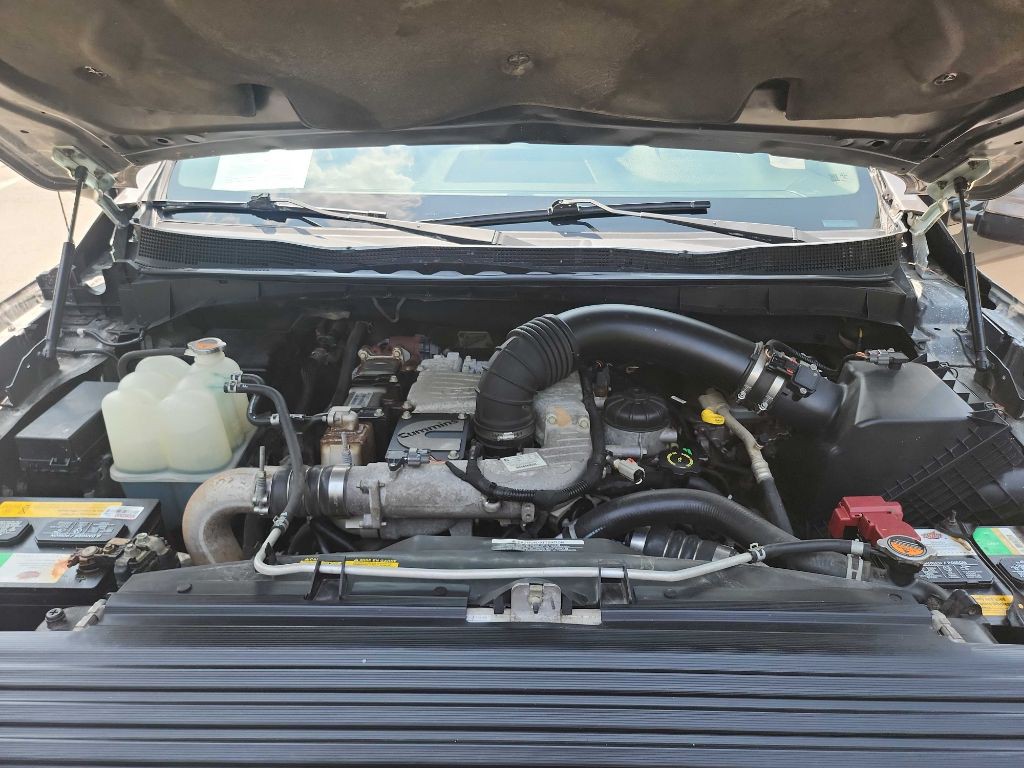 2016 Nissan Titan Image 42