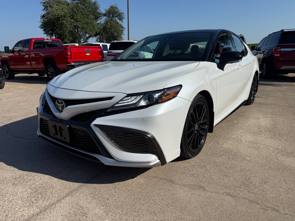 2021 Toyota Camry Image 3