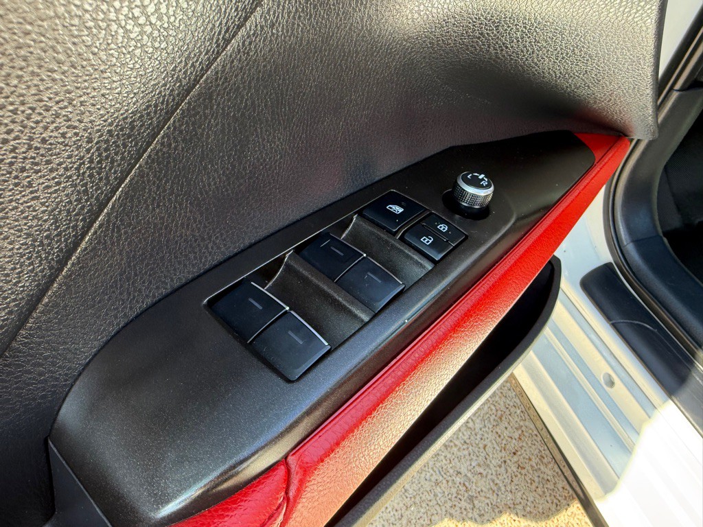 2021 Toyota Camry Image 17