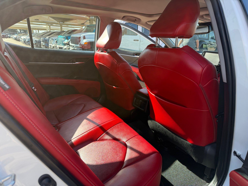 2021 Toyota Camry Image 21