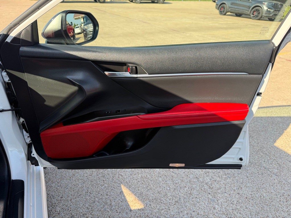 2021 Toyota Camry Image 23